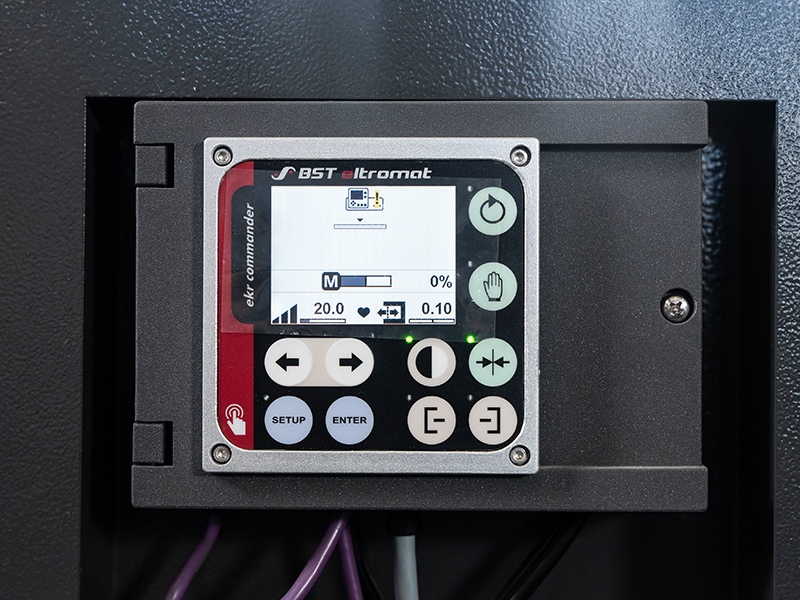 Slip Differential Shafts Slitting Machine with Shaftless Unwinding